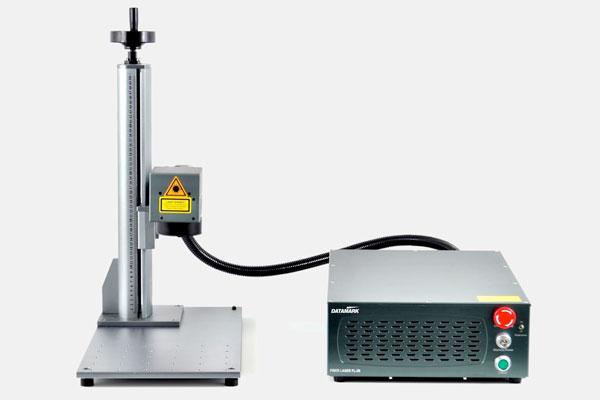 Class 4 fiber laser marking workstation